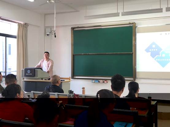 說明: C:\Users\DELL\Desktop\李猛老師比賽中.jpg