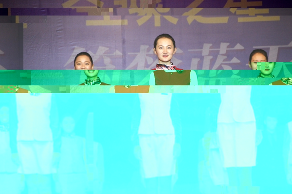 我校第五屆“空乘之星”彙報演出隆重舉行 我校第五屆“空乘之星”彙報演出隆重舉行